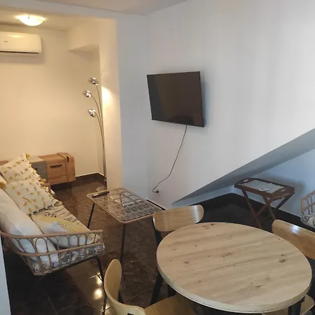 Seaview Apartment *